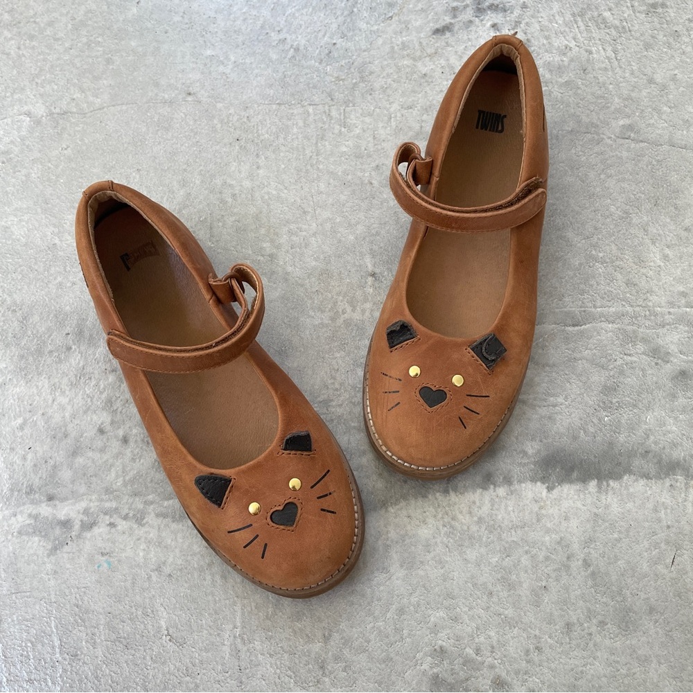 CAMPER Brown Leather Cat Mary Jane Flats